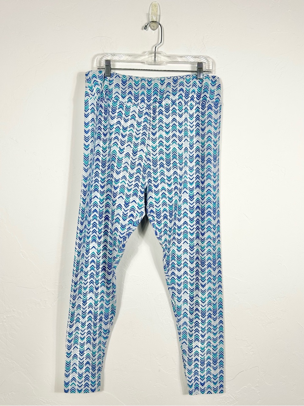 LuLaRoe TC2 Leggings Blue Teal Chevron Herringbone Arrow Pattern Plus Size